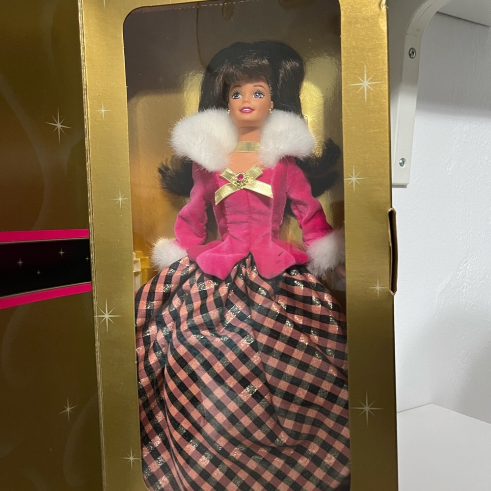 Avon Winter Rhapsody Barbie 1996